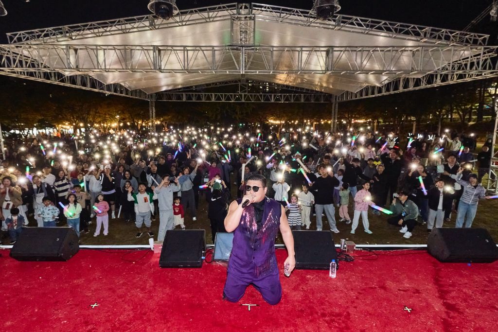 싸이버거 무대 퍼포먼스