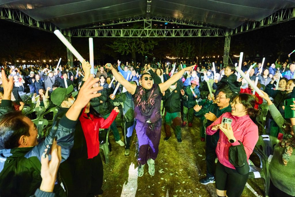 관객 참여 퍼포먼스