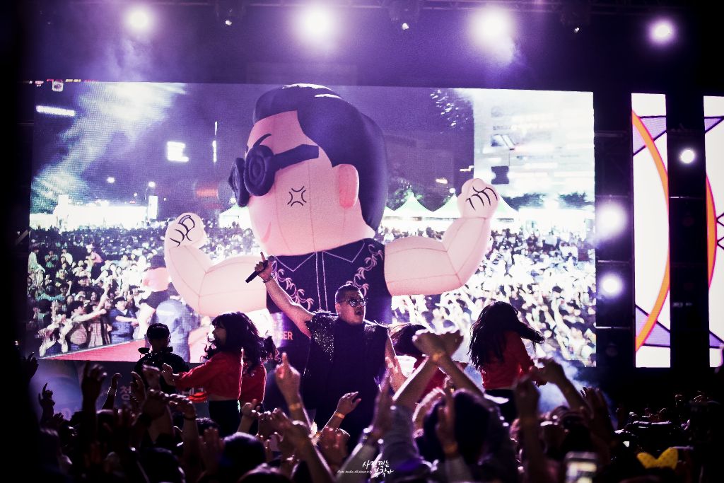 싸이버거 캐릭터